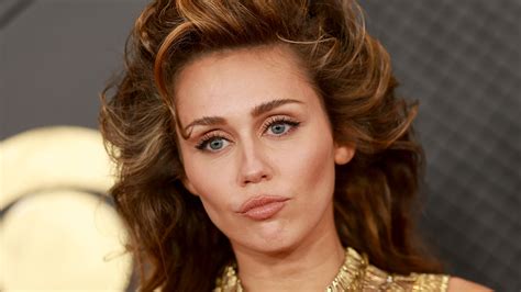 Miley Cyrus Porn Pics & Naked Photos